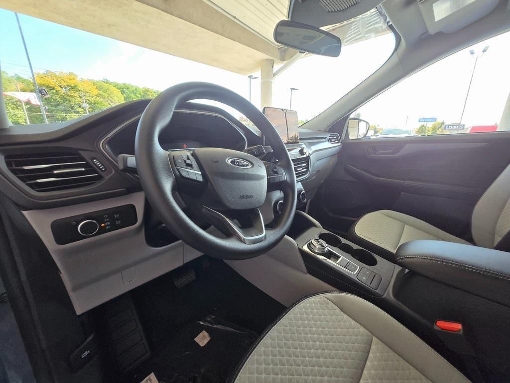 new 2025 Ford Escape car, priced at $27,550