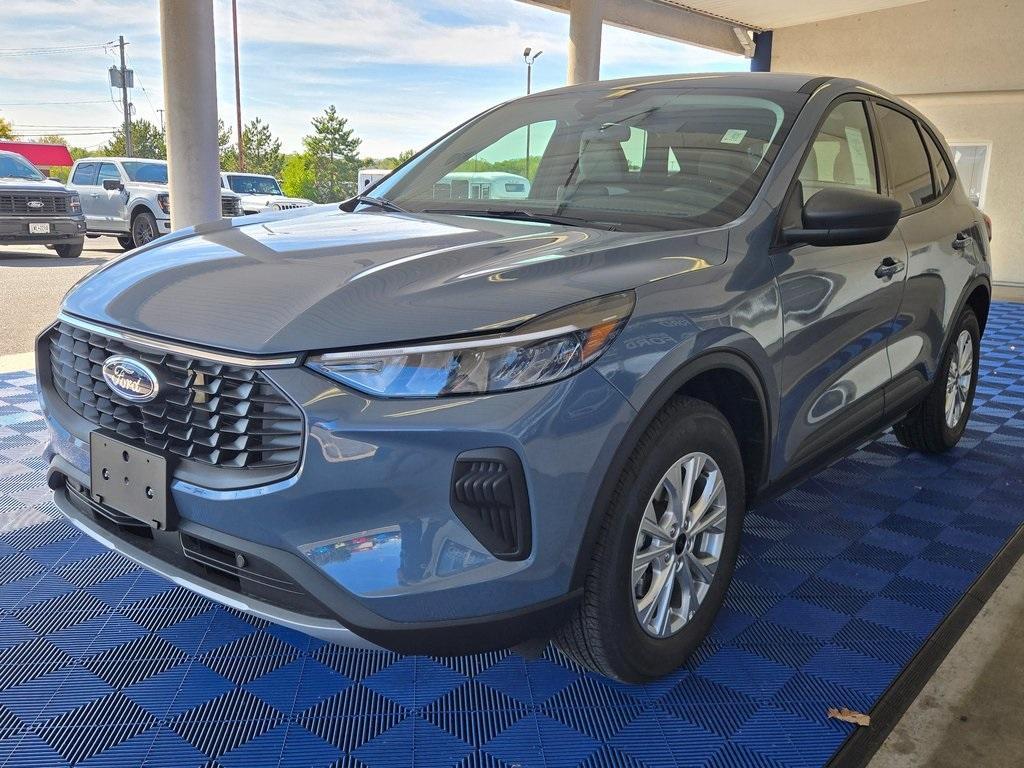 new 2025 Ford Escape car, priced at $27,550