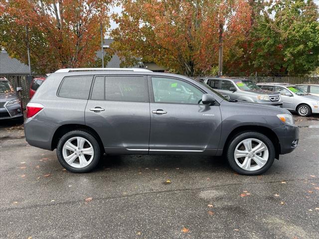 used 2010 Toyota Highlander car, priced at $12,750