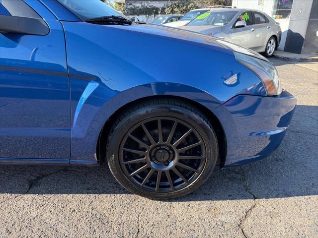 used 2009 Ford Focus car, priced at $5,750