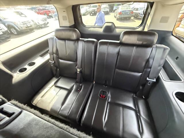 used 2007 Chevrolet Suburban car, priced at $7,995