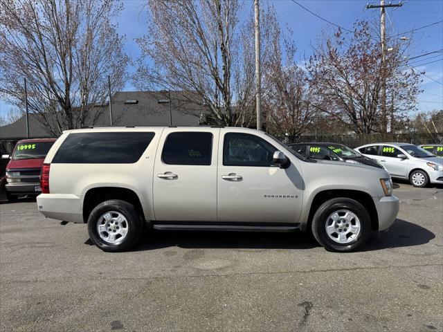used 2007 Chevrolet Suburban car, priced at $7,995