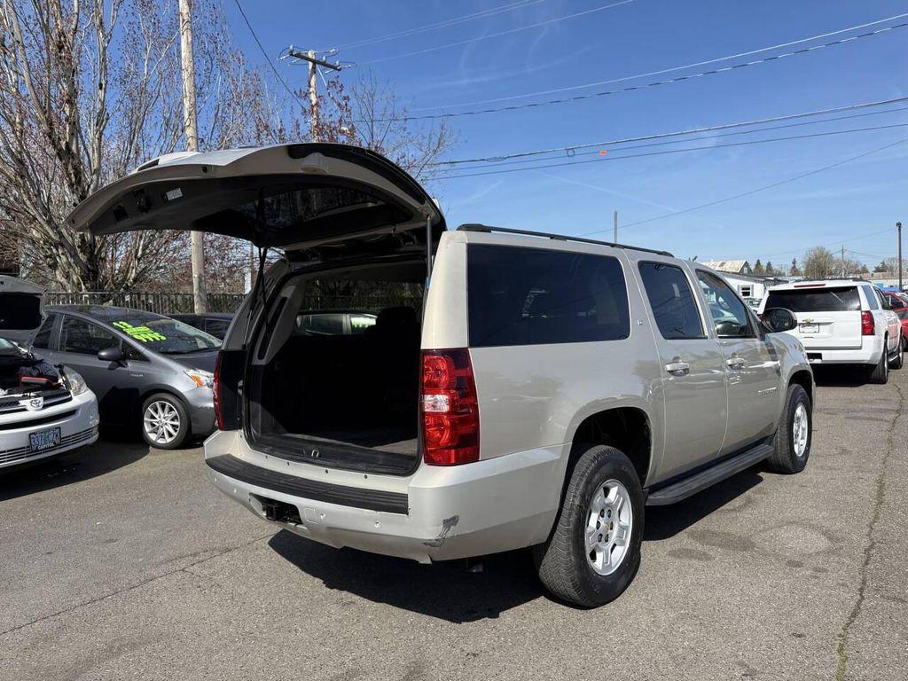 used 2007 Chevrolet Suburban car, priced at $6,995