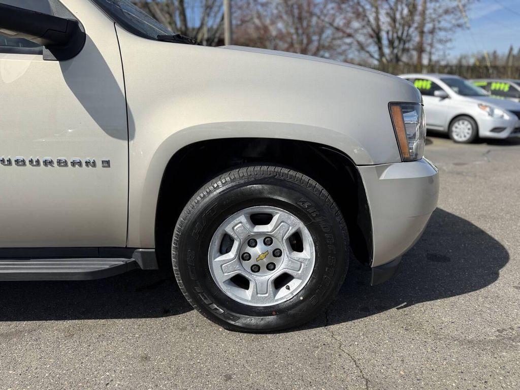 used 2007 Chevrolet Suburban car, priced at $6,995