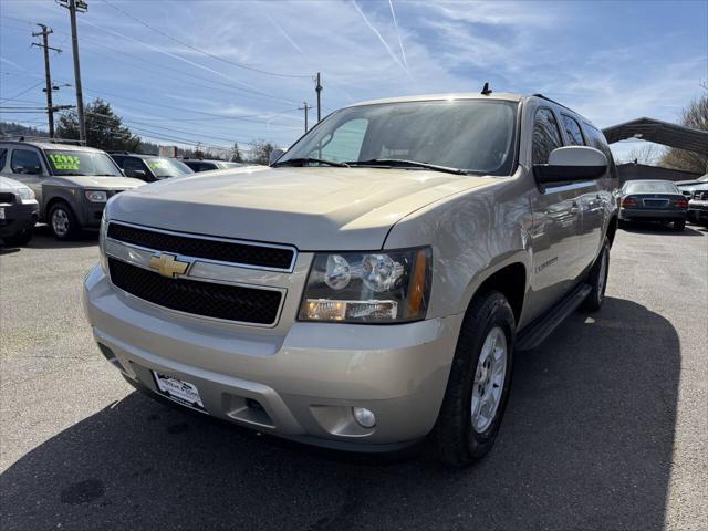 used 2007 Chevrolet Suburban car, priced at $7,995