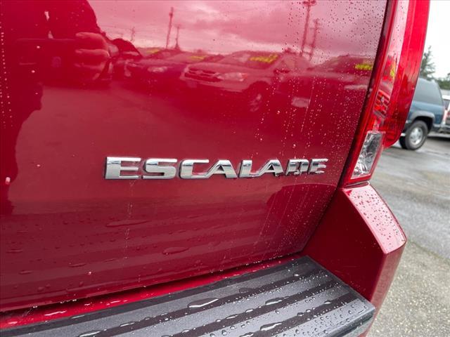 used 2010 Cadillac Escalade car, priced at $12,995
