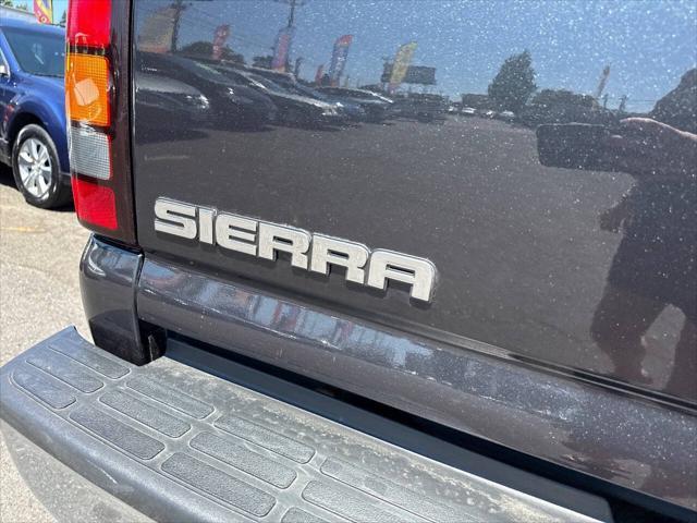 used 2004 GMC Sierra 2500 car, priced at $15,995