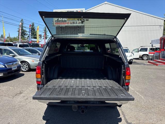 used 2004 GMC Sierra 2500 car, priced at $15,995