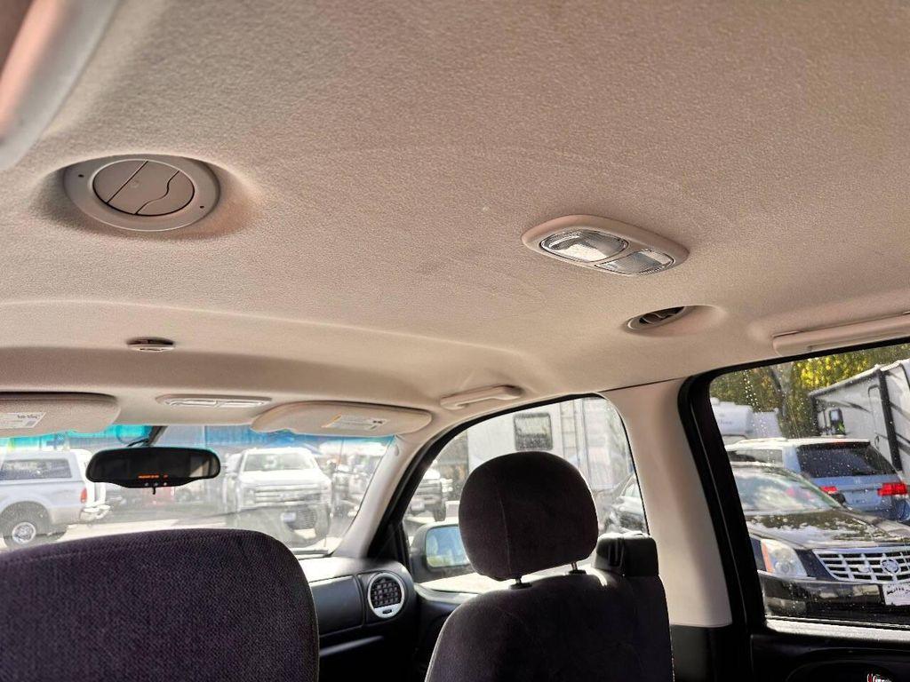 used 2005 GMC Envoy XL car, priced at $7,995