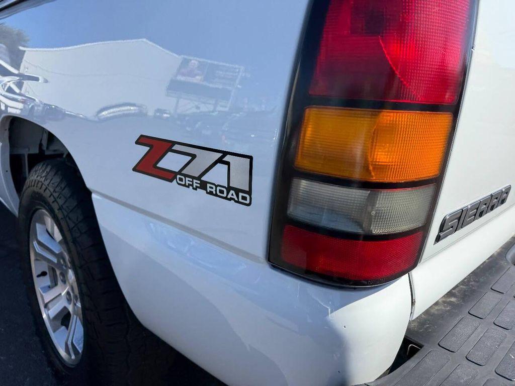 used 2005 GMC Sierra 1500 car, priced at $11,900