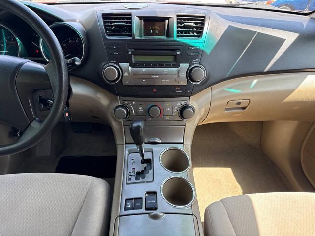 used 2004 Honda Pilot car, priced at $7,995