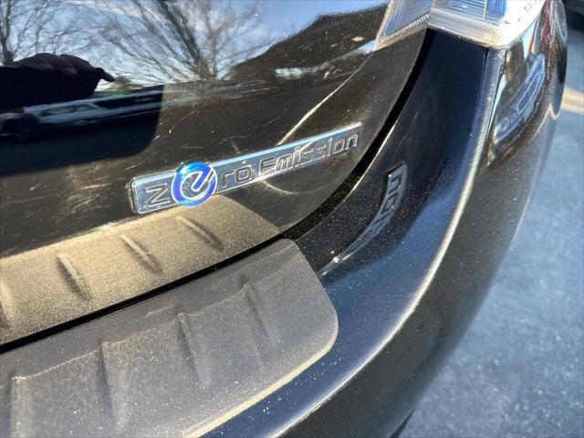 used 2011 Nissan Leaf car, priced at $3,995