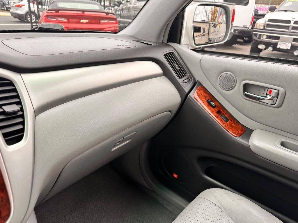 used 2006 Toyota Highlander Hybrid car, priced at $4,888