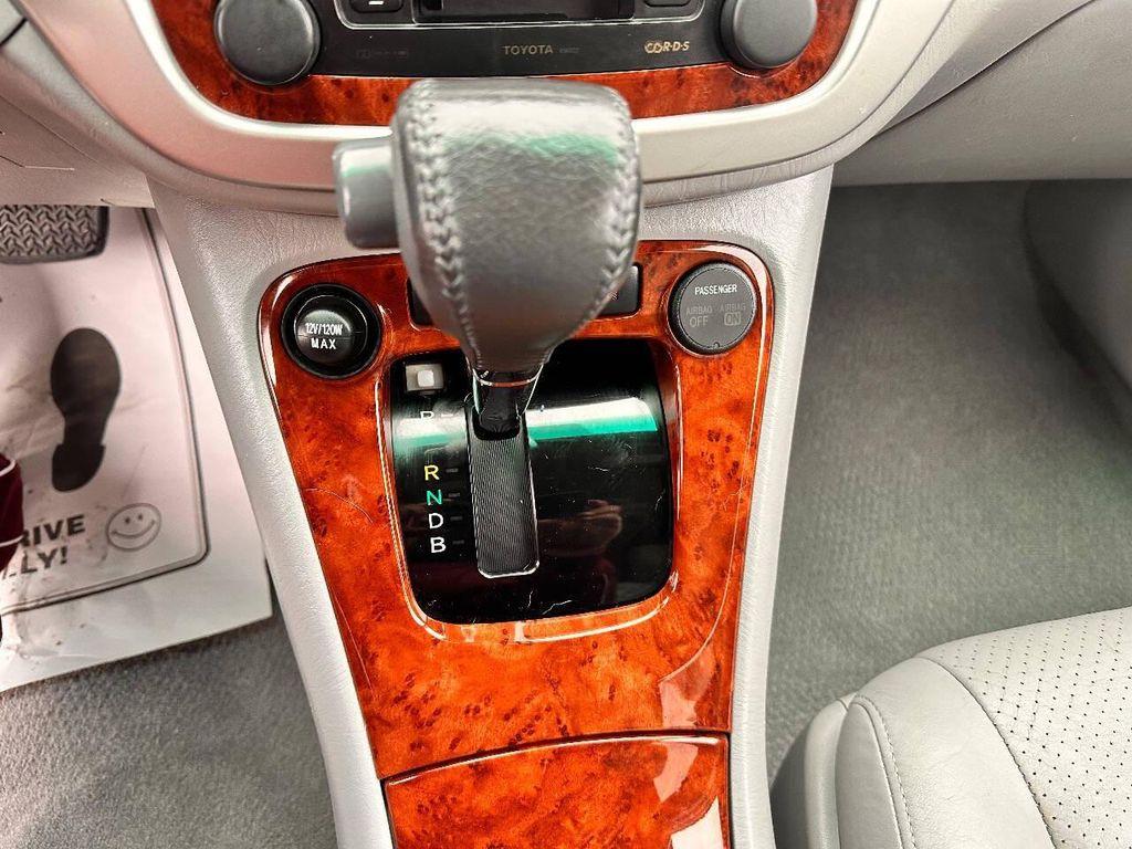 used 2006 Toyota Highlander Hybrid car, priced at $4,888