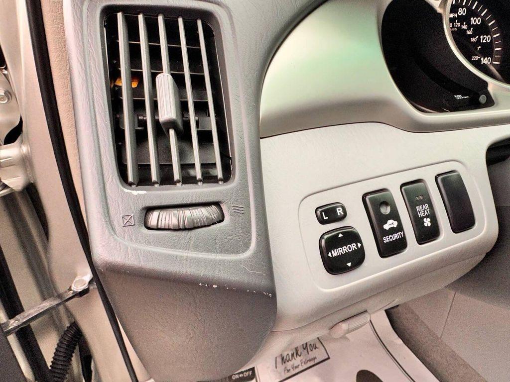 used 2006 Toyota Highlander Hybrid car, priced at $4,888