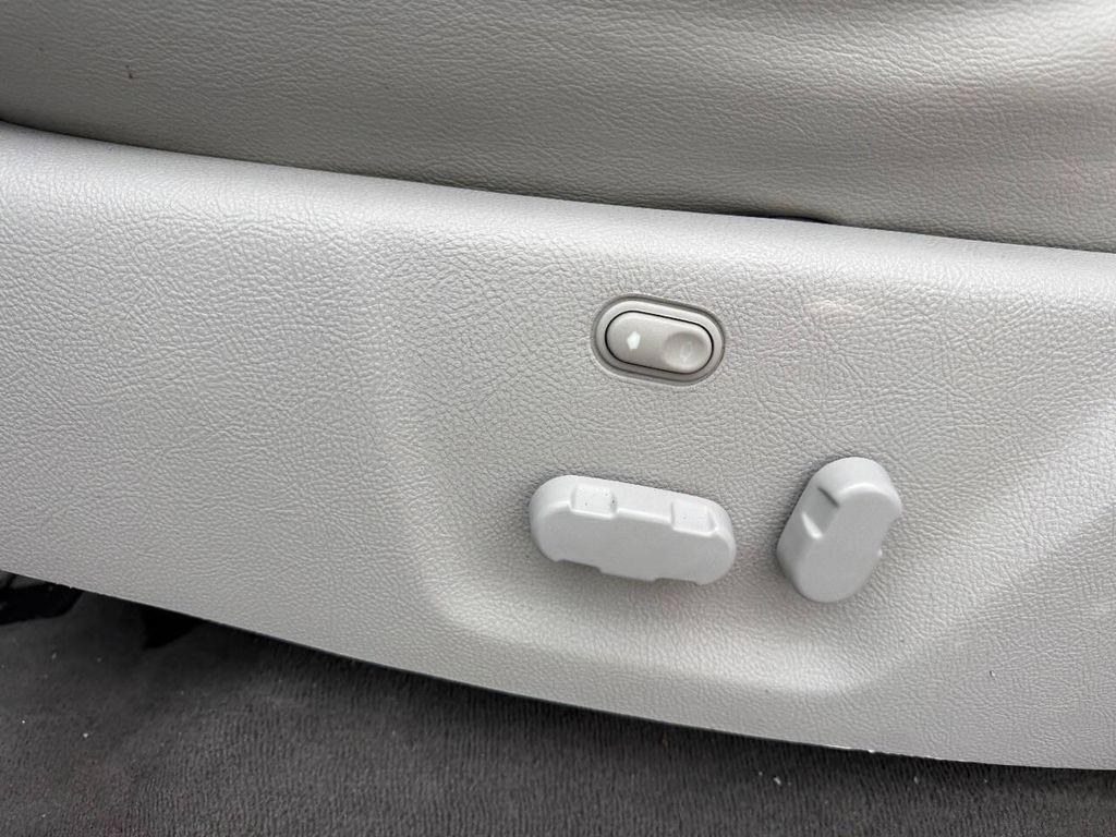 used 2005 Lincoln Navigator car, priced at $6,995