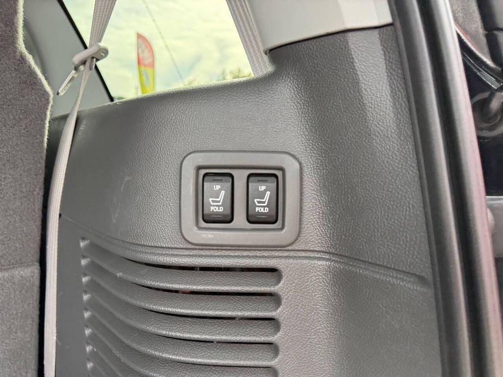 used 2005 Lincoln Navigator car, priced at $6,995