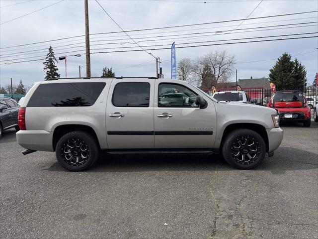 used 2007 Chevrolet Suburban car, priced at $9,995