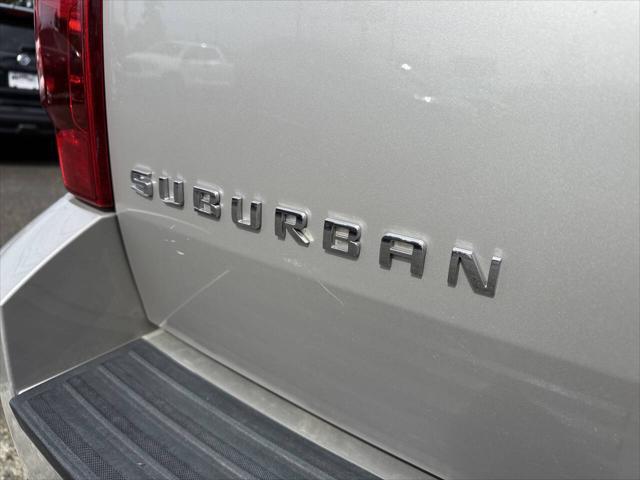 used 2007 Chevrolet Suburban car, priced at $9,995