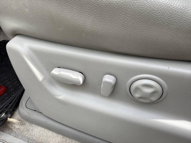 used 2007 Chevrolet Suburban car, priced at $9,995