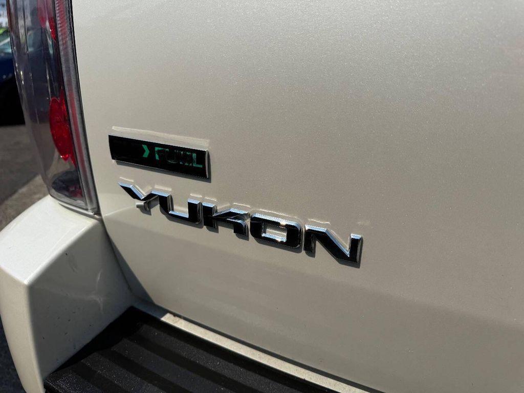 used 2010 GMC Yukon car, priced at $9,995