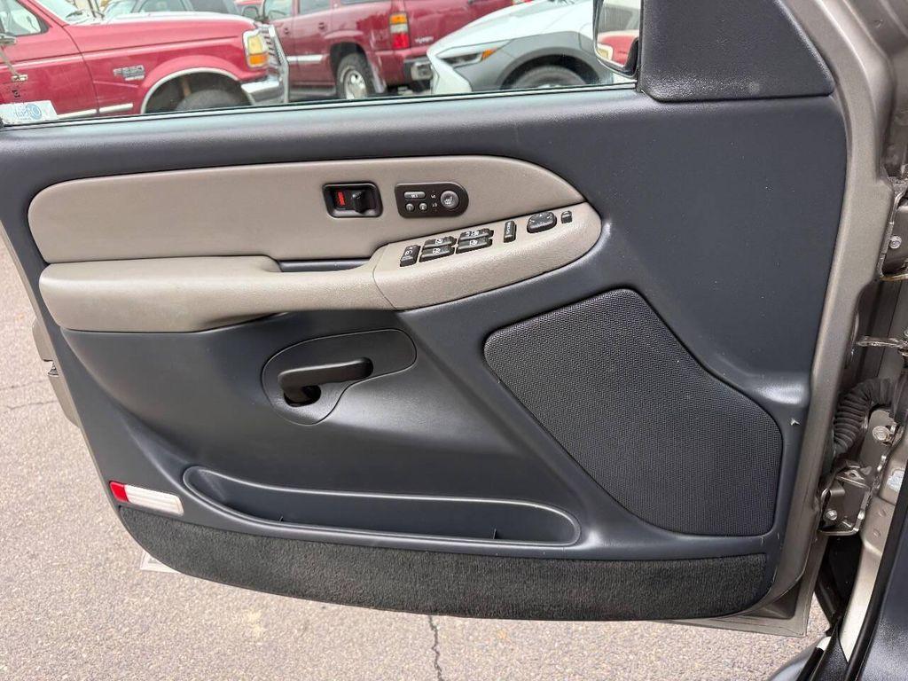 used 2000 Chevrolet Suburban car, priced at $6,998