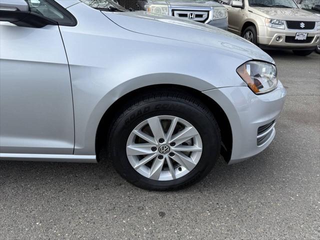 used 2016 Volkswagen Golf SportWagen car, priced at $9,998