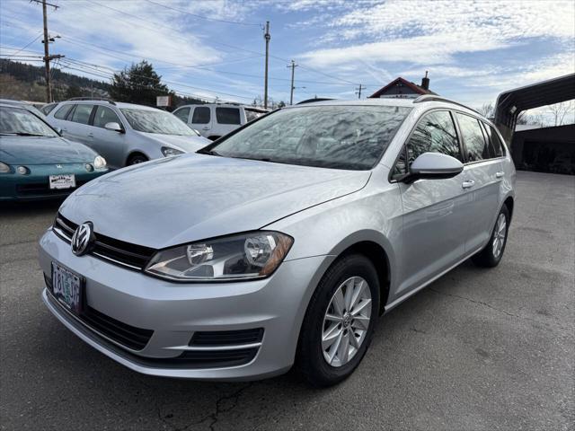 used 2016 Volkswagen Golf SportWagen car, priced at $9,998