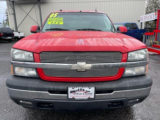 used 2005 Chevrolet Avalanche car, priced at $9,995