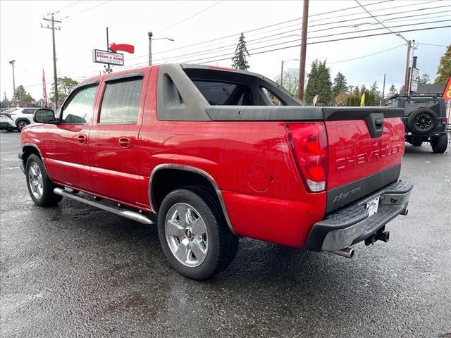 used 2005 Chevrolet Avalanche car, priced at $9,995