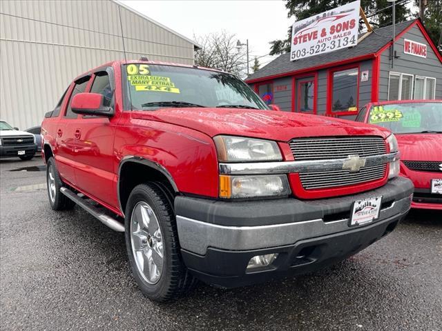 used 2005 Chevrolet Avalanche car, priced at $9,995