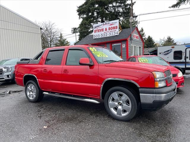 used 2005 Chevrolet Avalanche car, priced at $9,995