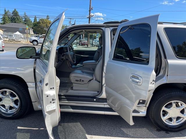 used 2004 GMC Yukon car, priced at $11,900