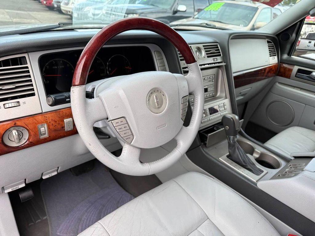 used 2004 Lincoln Navigator car, priced at $6,995