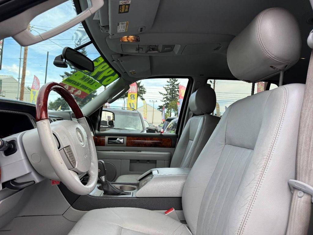 used 2004 Lincoln Navigator car, priced at $6,995