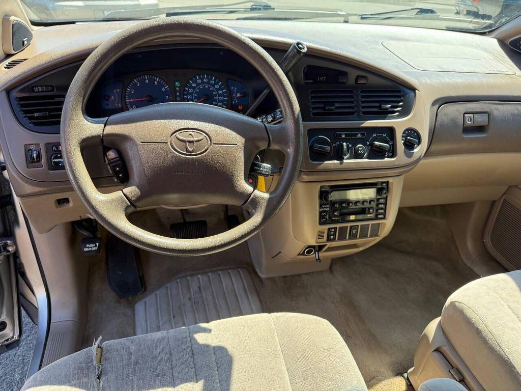 used 2001 Toyota Sienna car, priced at $5,995