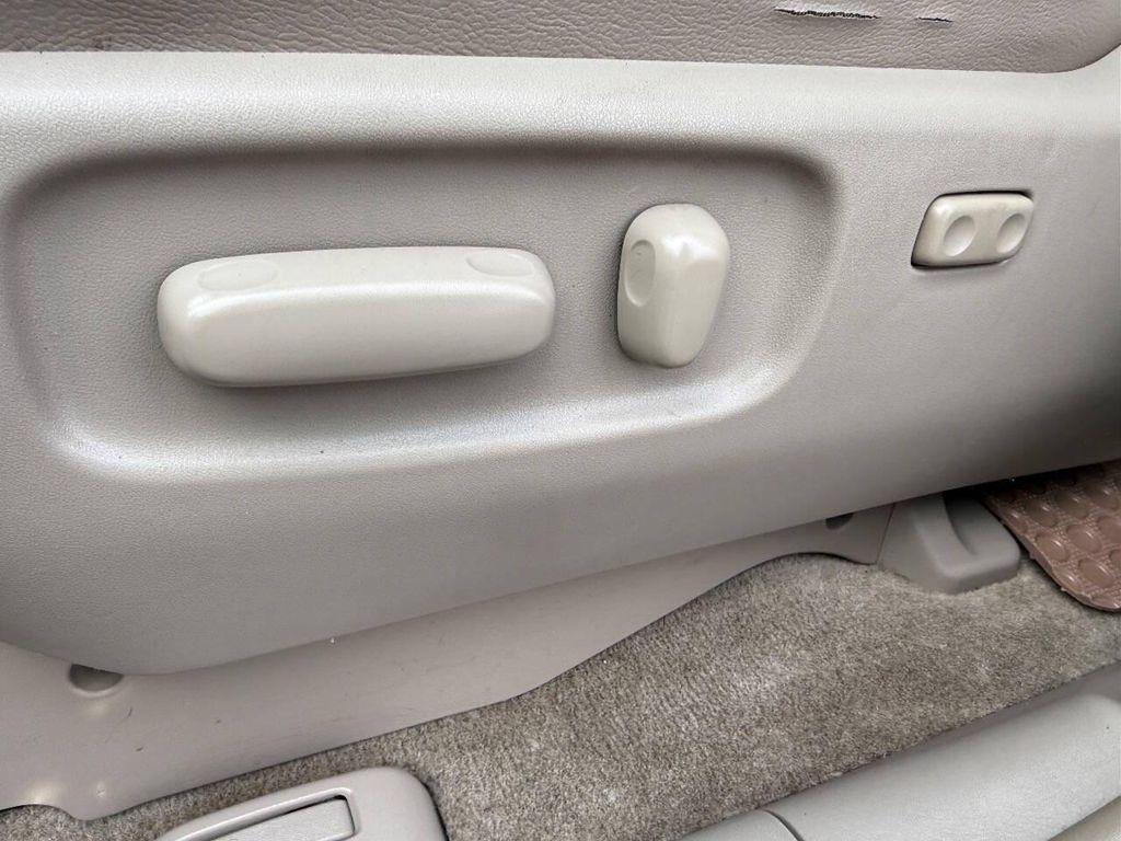 used 2007 Toyota Sienna car, priced at $7,995