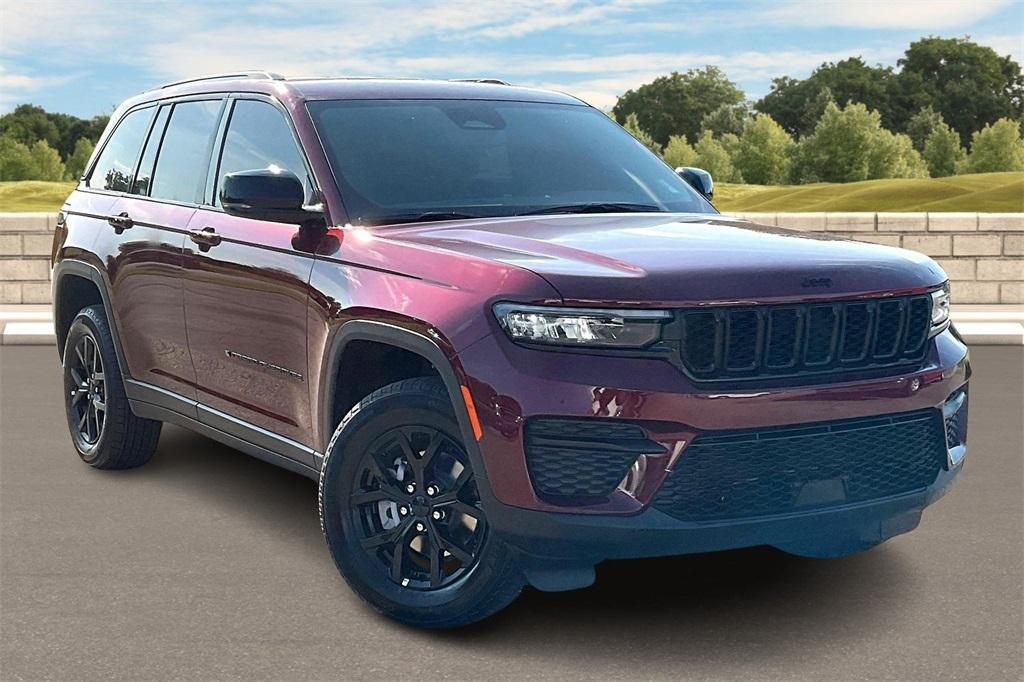 new 2024 Jeep Grand Cherokee car, priced at $40,759