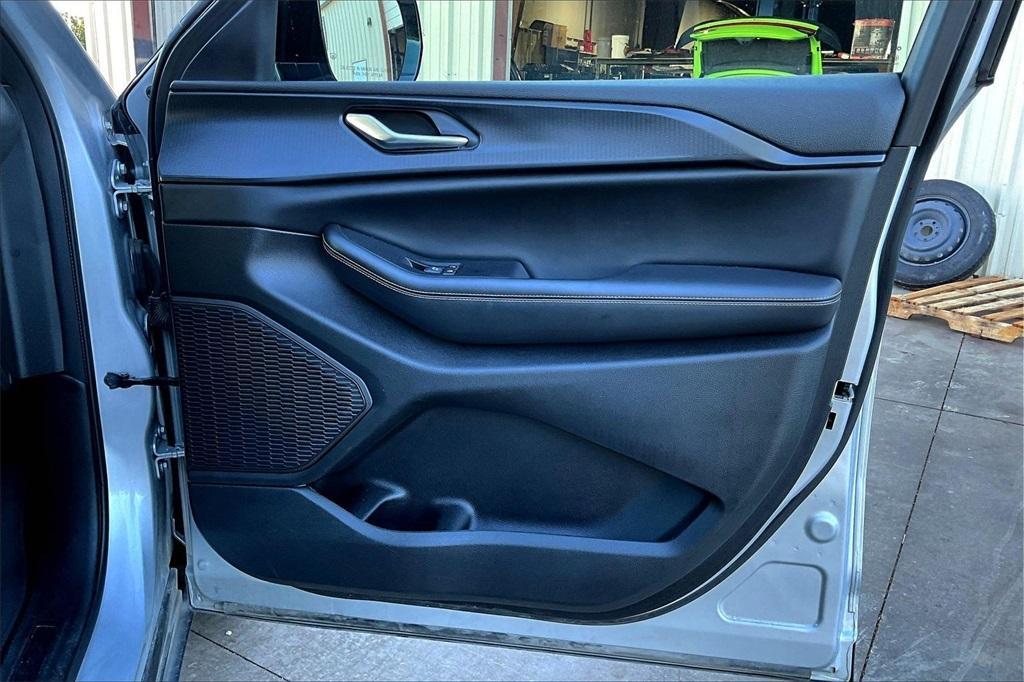 used 2024 Jeep Grand Cherokee L car, priced at $30,211