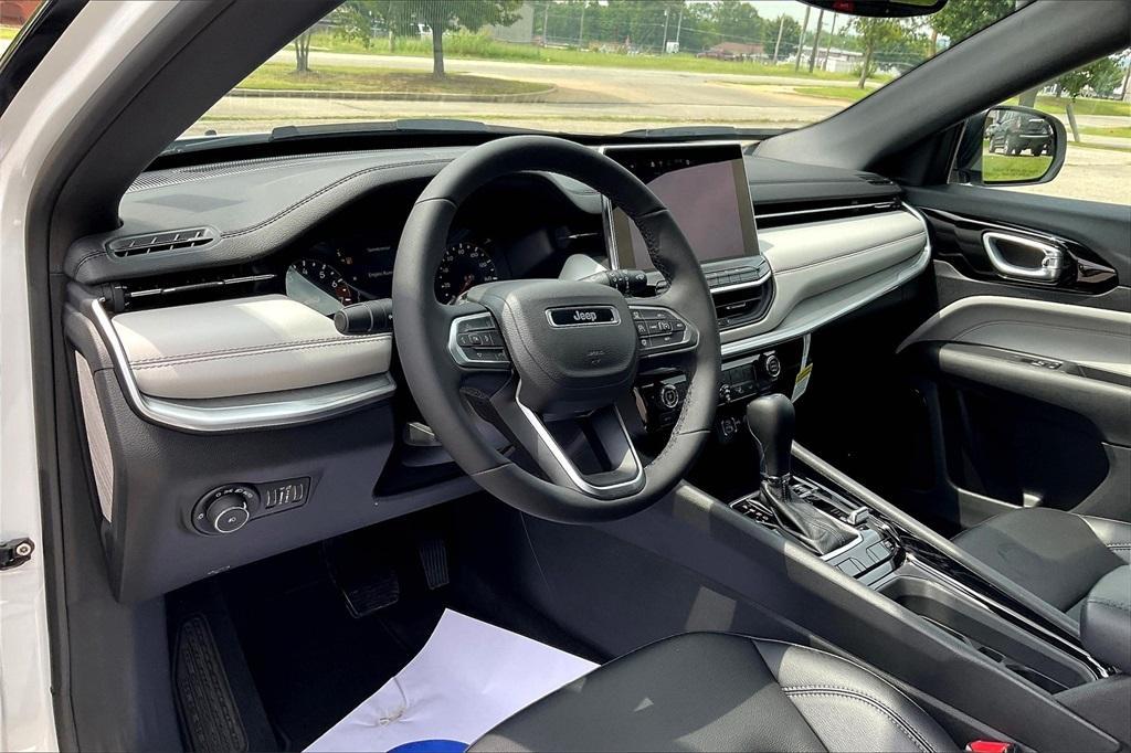 new 2025 Jeep Compass car, priced at $31,810