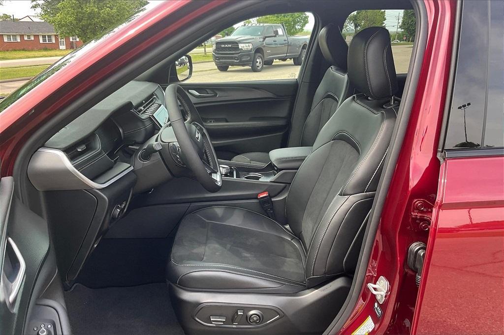 new 2025 Jeep Grand Cherokee L car, priced at $44,832