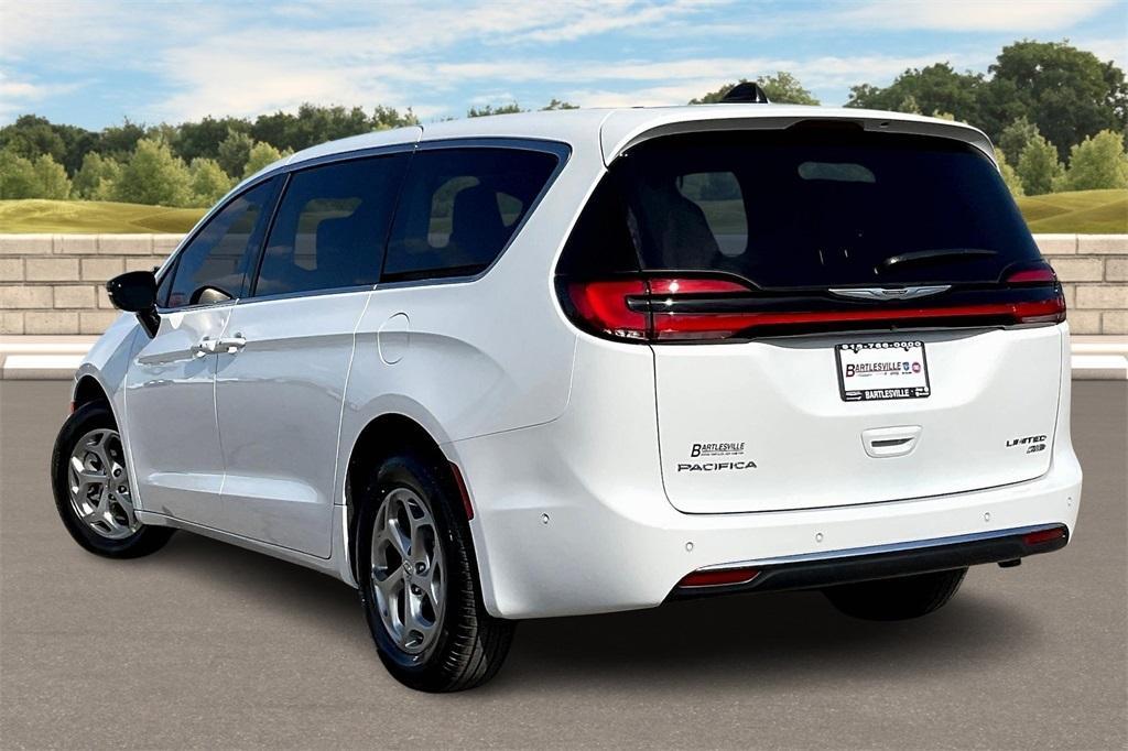 new 2024 Chrysler Pacifica car, priced at $49,289