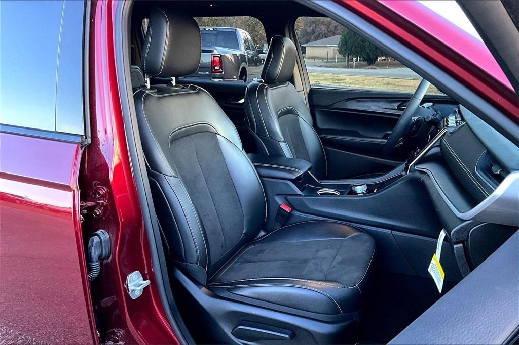 used 2025 Jeep Grand Cherokee L car, priced at $40,711