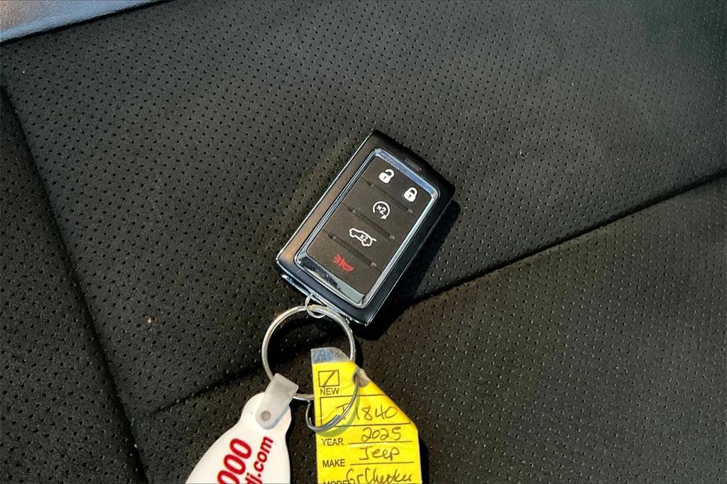 used 2025 Jeep Grand Cherokee L car, priced at $40,711