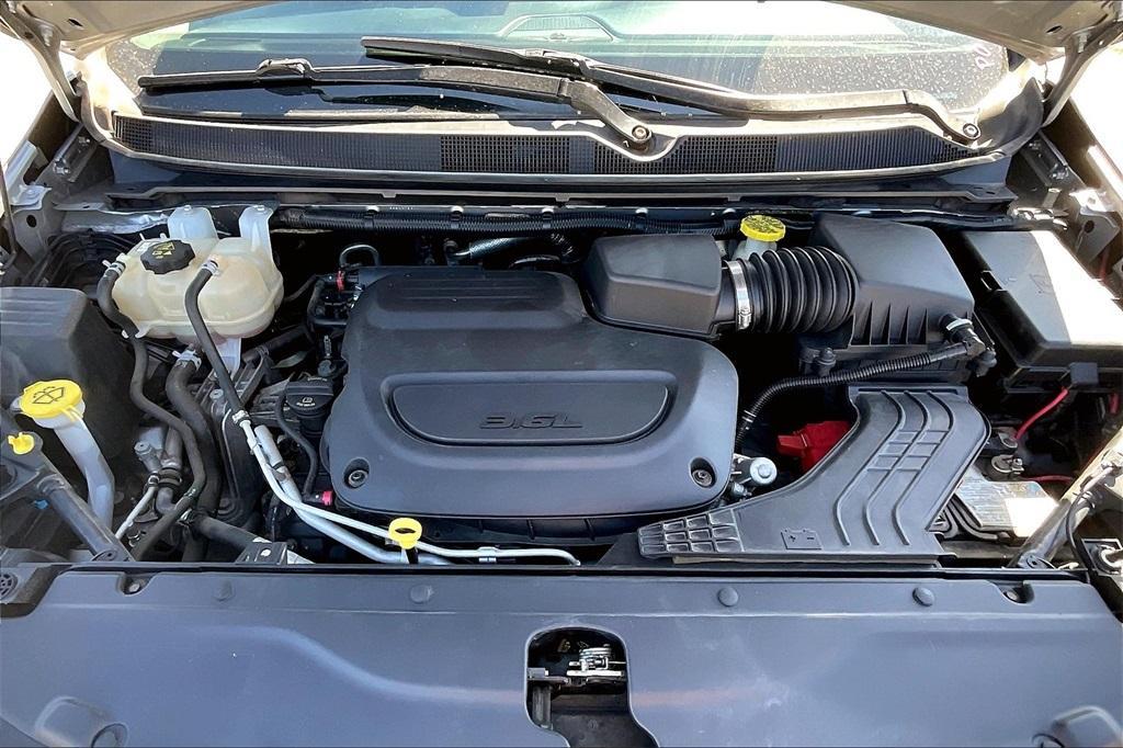 used 2020 Chrysler Pacifica car, priced at $18,211