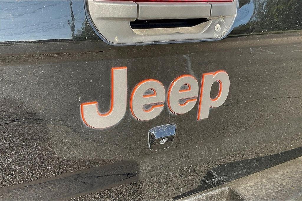 used 2022 Jeep Gladiator car, priced at $33,011