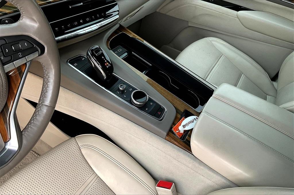 used 2022 Cadillac Escalade ESV car, priced at $63,211