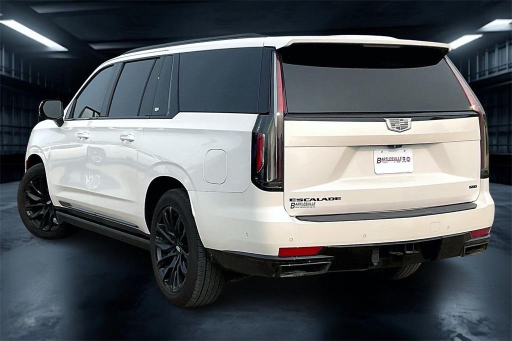 used 2022 Cadillac Escalade ESV car, priced at $59,011