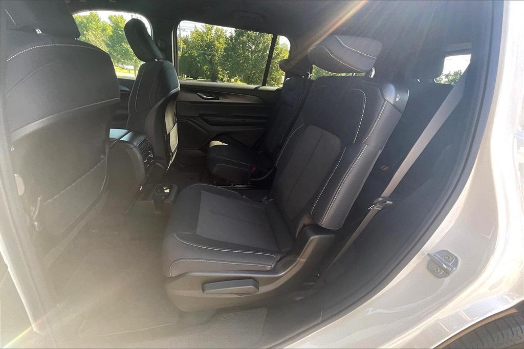 new 2025 Jeep Grand Cherokee L car, priced at $35,153