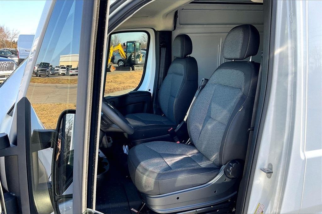 new 2025 Ram ProMaster 2500 car, priced at $44,597